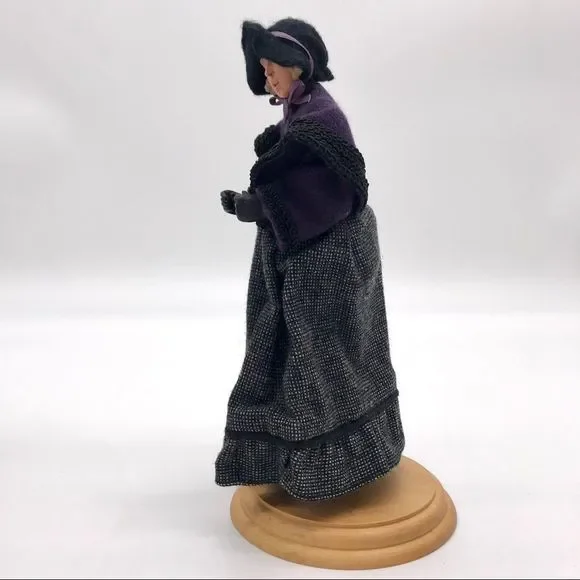 𝅺Hallmark Victorian Carolers Grace Viola Lizzie1990